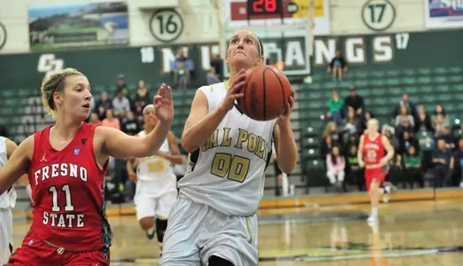 Hot First Half Propels Women's Hoop Past UC Davis, 87-65 Image