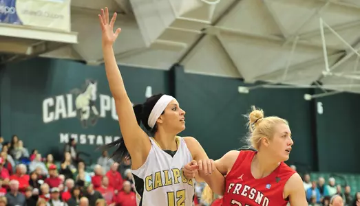 Women's Hoop Rolls Past Bakersfield, 95-78, in Non-Conference Win Image