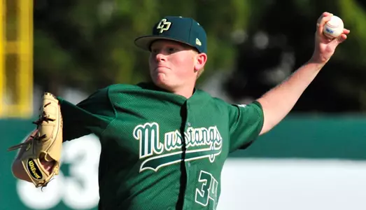 Cal Poly, Cal State Northridge Split Big West Doubleheader Image