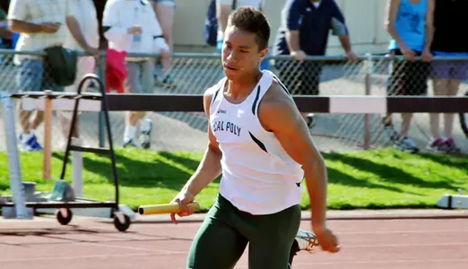 Mustangs Set Seven Personal-Best Marks at Mondo Challenge Image