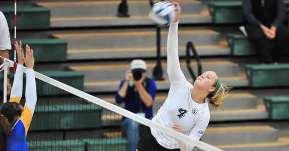 Cal Poly Captures Fifth Straight Win, Sweeps Cal State Fullerton Image