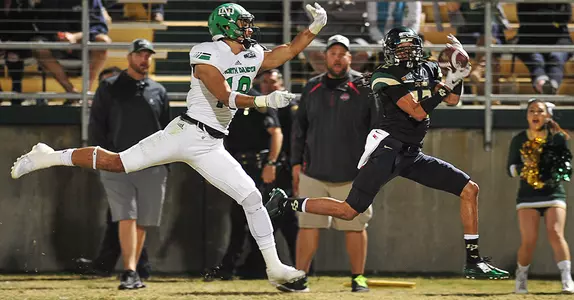 North Dakota Keeps FCS Playoff Hopes Alive With 45-21 Victory Image