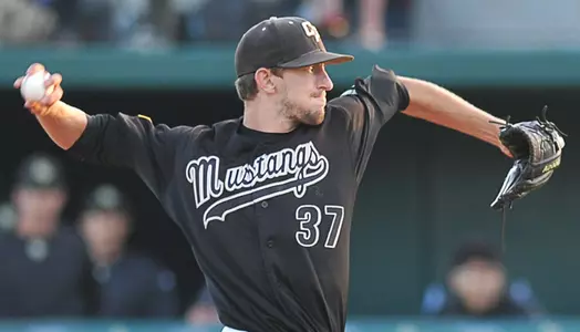 Cal Poly Wraps Up 2015 Season With Big West Series at UC Davis Image