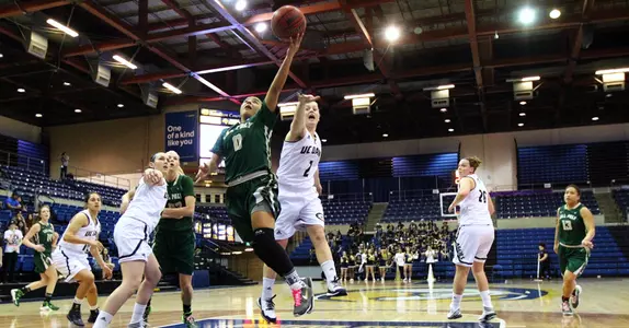 UC Davis Pulls Away From Cal Poly For 82-71 Home Win Image
