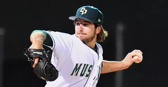 Cal Poly Opens UC Davis Series With 2-1 Victory; Mustangs 22-7 at Home Image