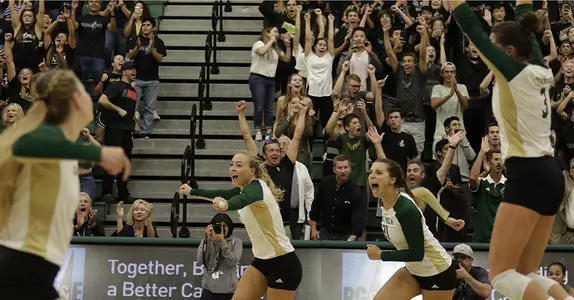 Mustangs Defeat Hawai'i in Epic Five-Set Match in Front of Sellout Crowd Image