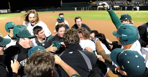 Cal Poly Earns First Walkoff Victory of 2017 Season, 5-4 in 13 Innings Image