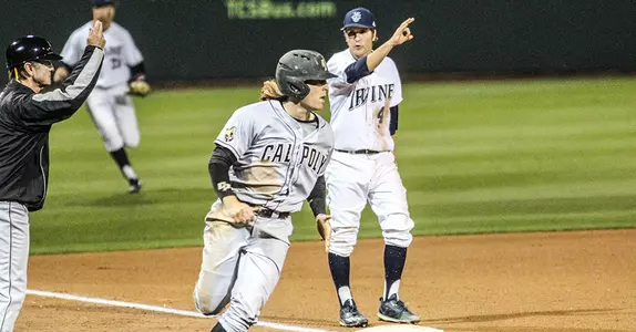 Cal Poly Edges UC Irvine in 10-Inning Big West Opener, 3-2 Image