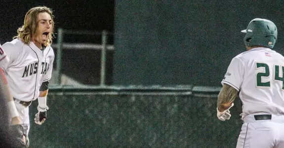 Single by Meyer Lifts Cal Poly to 6-5 Walk-Off Win Over CSUN Image