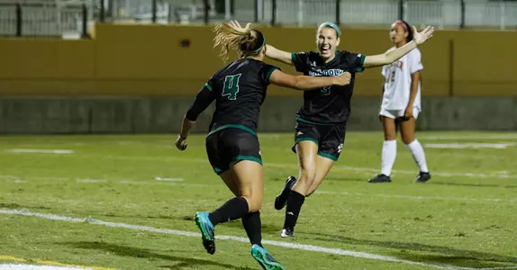 Flood Goal, Viboch Shutout Lead Cal Poly to Third Straight Win Image