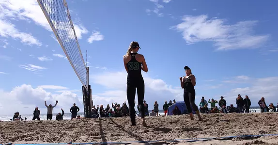 No. 7 Cal Poly Beach Volleyball Sweeps in Bakersfield, Wins 11th Straight Image
