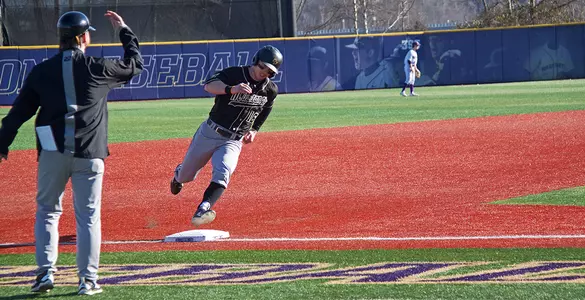 Washington Clinches Series Versus Cal Poly With 11-7 Victory Image