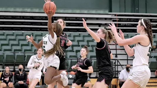 Cal Poly guard Leslie Hunter drives vs. Santa Clara in December of 2020