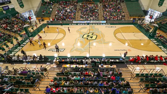 Mott Athletics Center during a WBB game in 2018 (Photo by Owen Main)