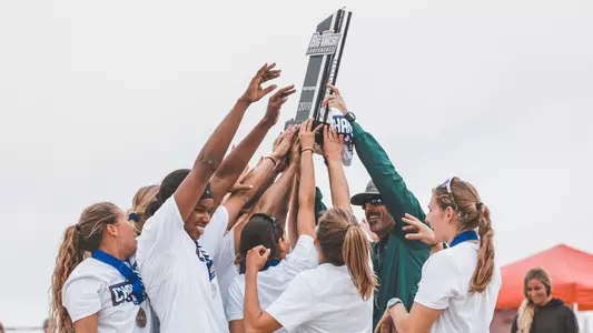Coach Rogers & the 2019 Big West Beach Championship (Photo by Lloyd Sicard ©)