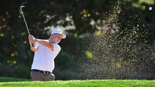Jordan Wright golfing