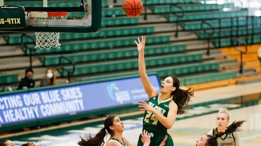 Zoe Stachowski from Cal Poly shoots vs. UC Irvine (Photo by Owen Main)