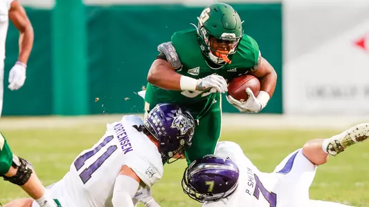 Sam Stewart scores in first quarter.