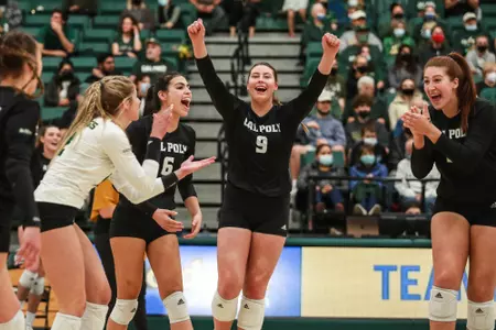 Cal Poly volleyball vs. Hawai'i 11-20-21