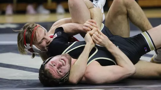 Evan Wick wrestling for Wisconsin