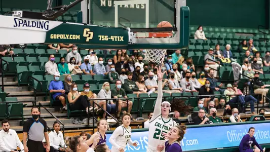 Kirsty Brown vs. St. Thomas