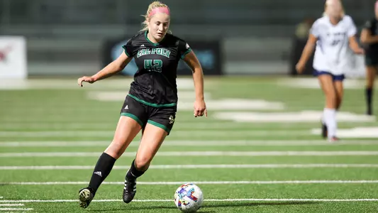 Caylie Button, UC Davis, 10-6-22