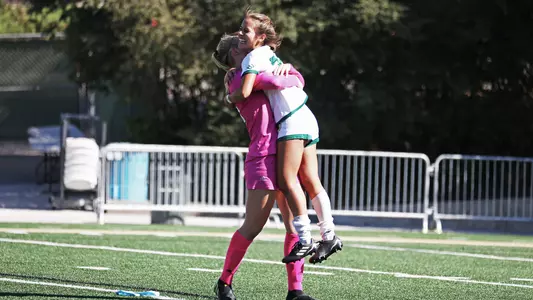 Penn, Samuel hug, 10-23-22, UC Irvine