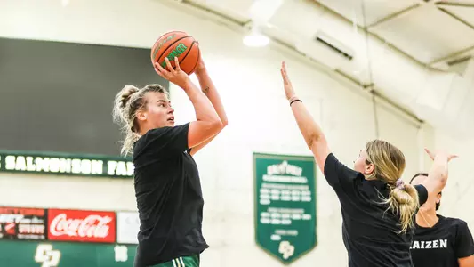 Cal Poly basketball practices.7/26/22 Photo by Owen Main