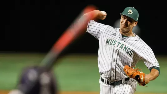 Kyle Scott pitches against Washington.