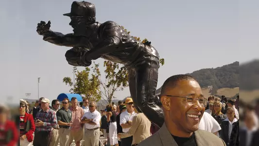 Ozzie Smith at formal dedication of Ozzie Smith Plaza and statue in 2003.