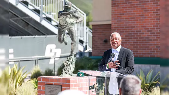 Ozzie Smith speaks at ceremony rededicating Ozzie Smith Plaza and his statue.