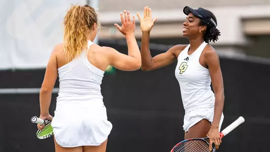 Melissa LaMette, doubles high five, Hawai'i, 040724