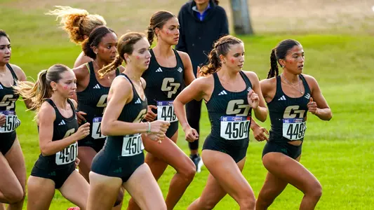 Women Team Running, Gaucho Twilight, 091925