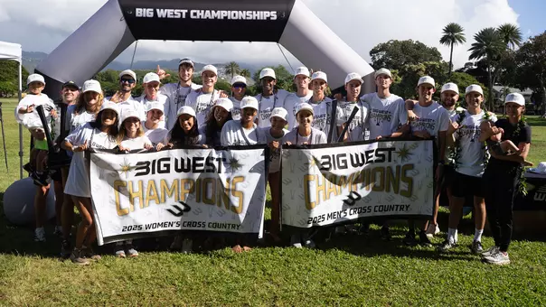Big West Cross Country Sweep Team Photo, 103125