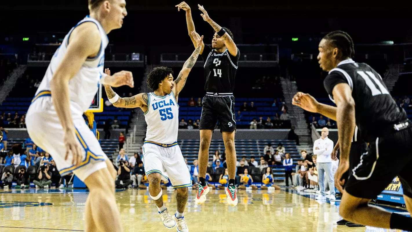Ward Three-Pointer UCLA (Arredondo)