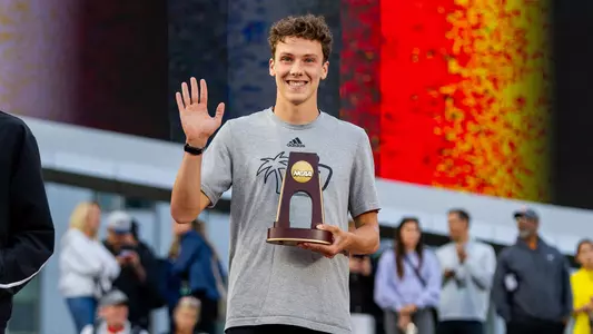 Aidan McCarthy, Podium, 2025 NCAA Outdoor Championships, 061325