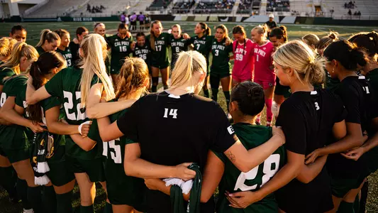Women's Soccer Huddle, San Francisco, 080625