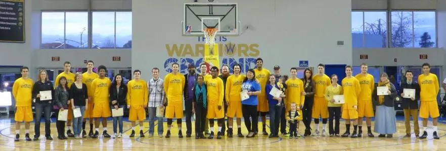 Men's Basketball Team Honors UC Santa Cruz Community Members Image