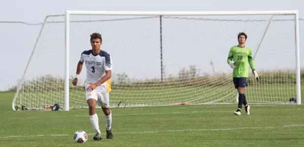 Men's soccer drops close one to Trinity. Image