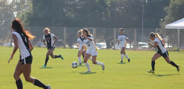 Goals by Rodriguez and Shaw lead women's soccer to 2-0 victory Image