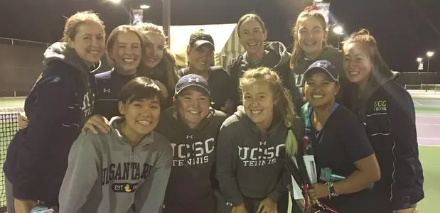 Women's tennis closes roadtrip with loss to Redlands Image