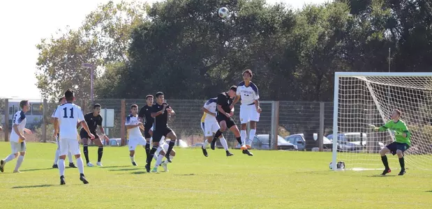 Men's soccer can't overcome slow start in loss to Holy Names Image