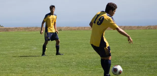 Statler's Hat Trick Helps Banana Slugs Beat Pioneers 4-3 Image