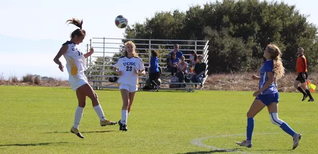 UC Santa Cruz tames Lions for ACAA Title. Image