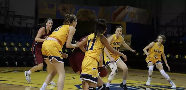 Third quarter surge gives No. 15 Transylvania 74-61 win over UC Santa Cruz Image