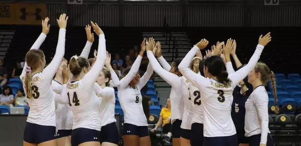 Women's volleyball drops two to end Cal-Lu-fornia Invitational Image