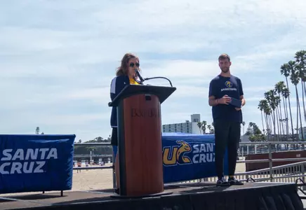 Babik presents Most Inspirational Award to Will Whitty