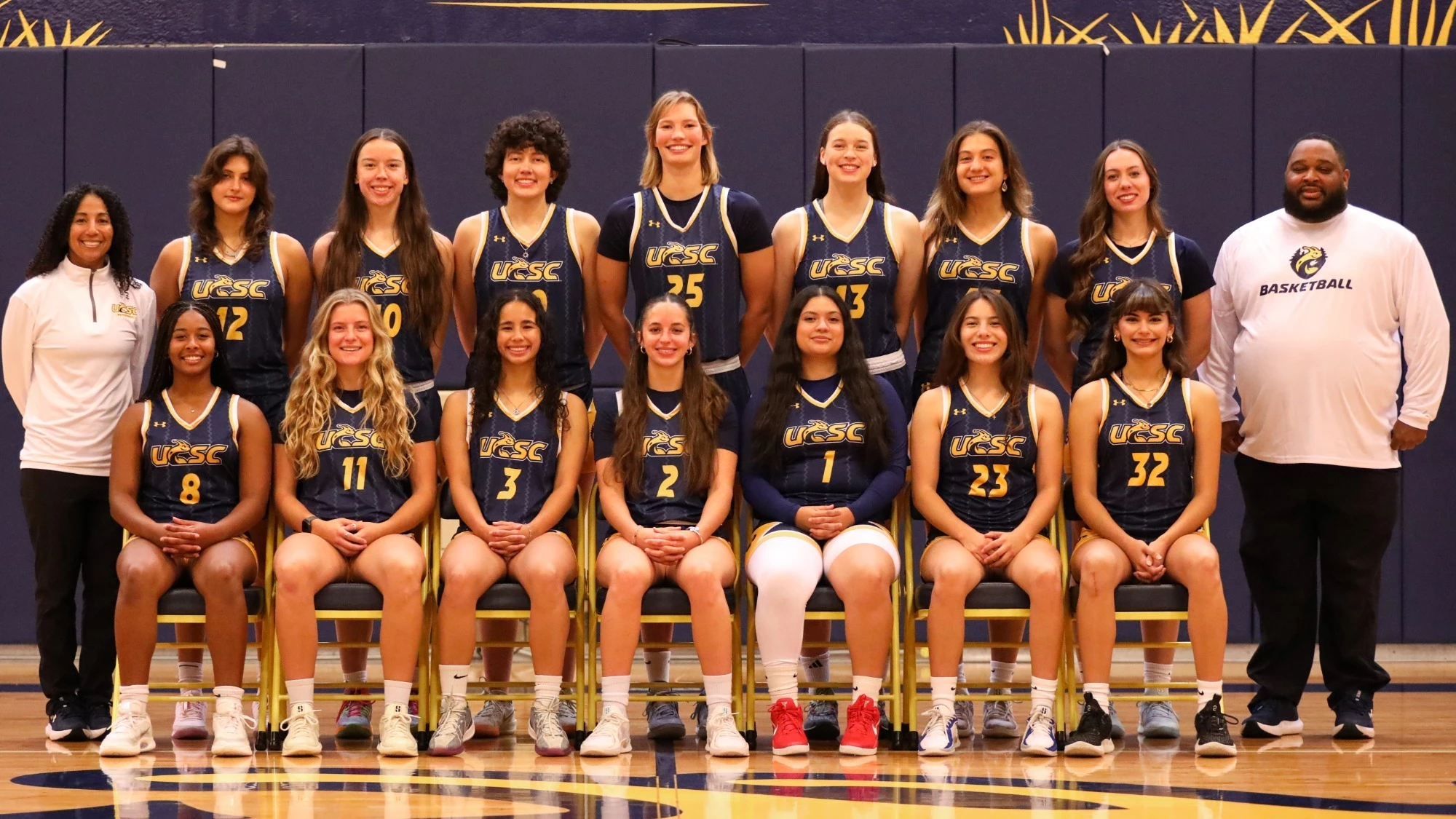 25-26 wbb team photo
