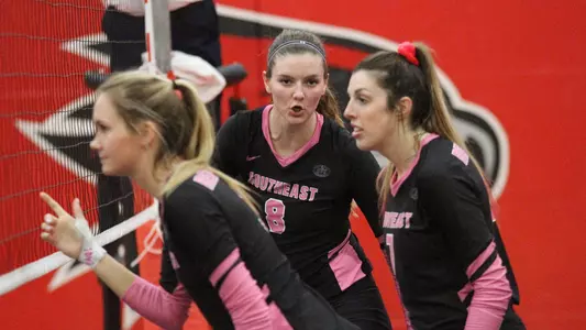 Maggie Adams_Haley Bilbruck_Laney Malloy_2018 Pink Up VB