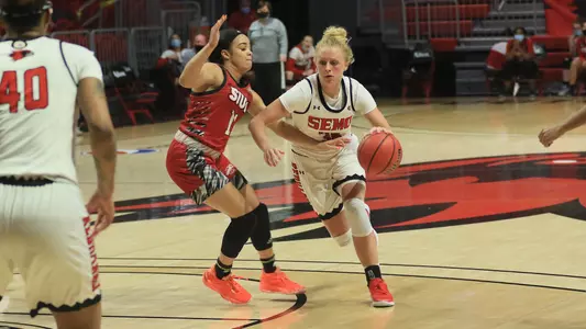 Sophie_Bussard_SEMOWBB2020_21_SIUE_2021